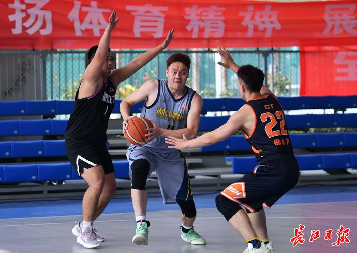 及与球员沟